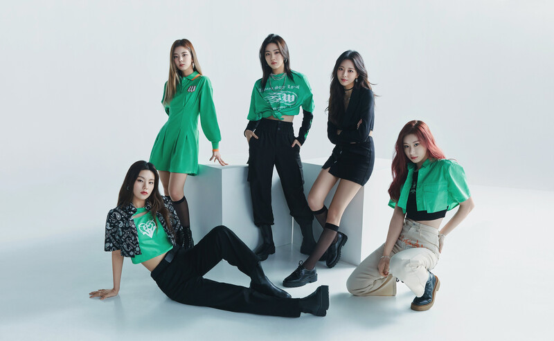 ITZY for H&M 2022 Spring / Summer Collection documents 1