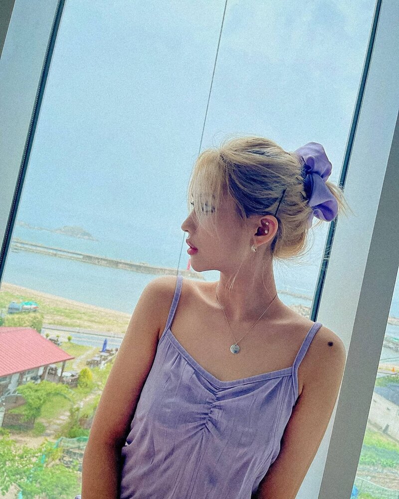 210619 (G)I-DLE Soyeon Instagram Update documents 2