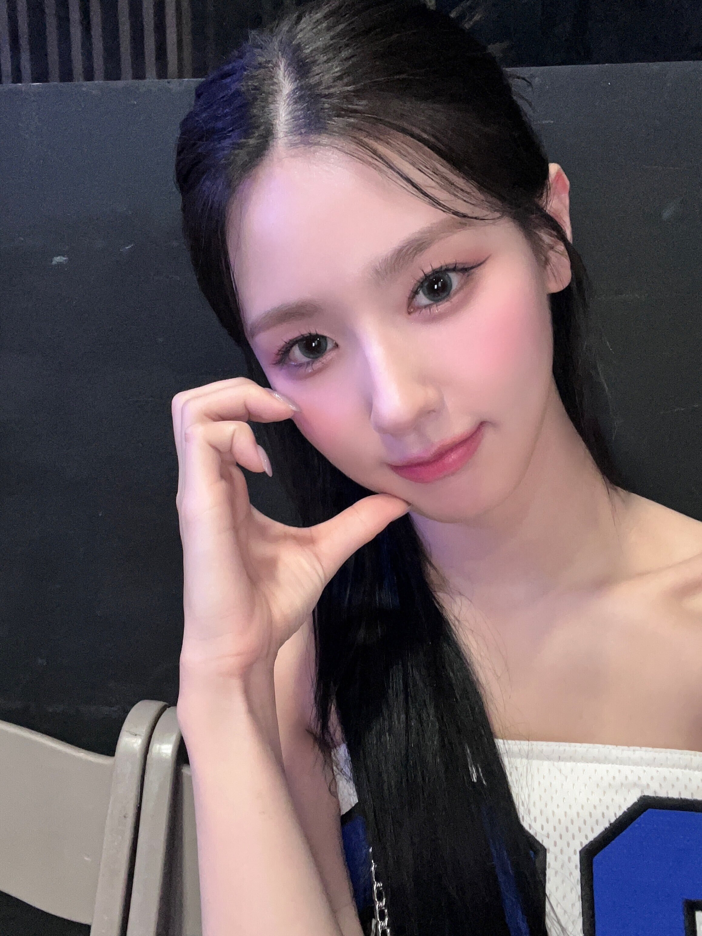 230727 - (G)I-DLE Twitter Update with MIYEON | kpopping