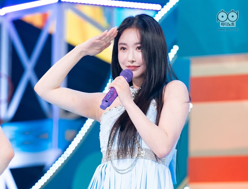 210620 Brave Girls - 'Chi Mat Ba Ram' & 'Pool Party' at Inkigayo documents 23