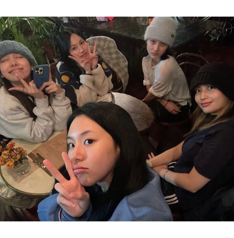 220201 TWICE Instagram Update - Happy Birthday Jihyo documents 13