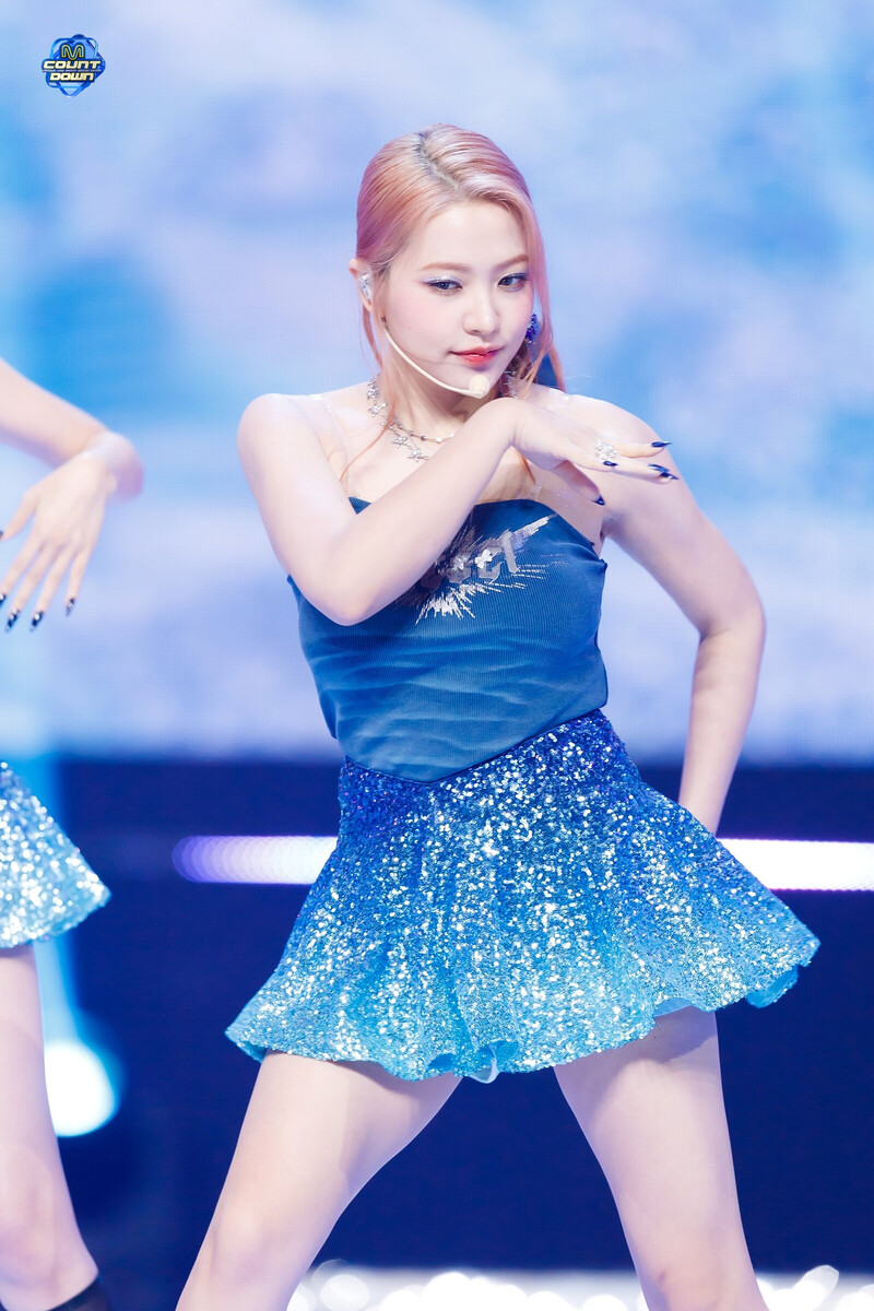 240704 RED VELVET Yeri - 'Cosmic' at M Countdown documents 8