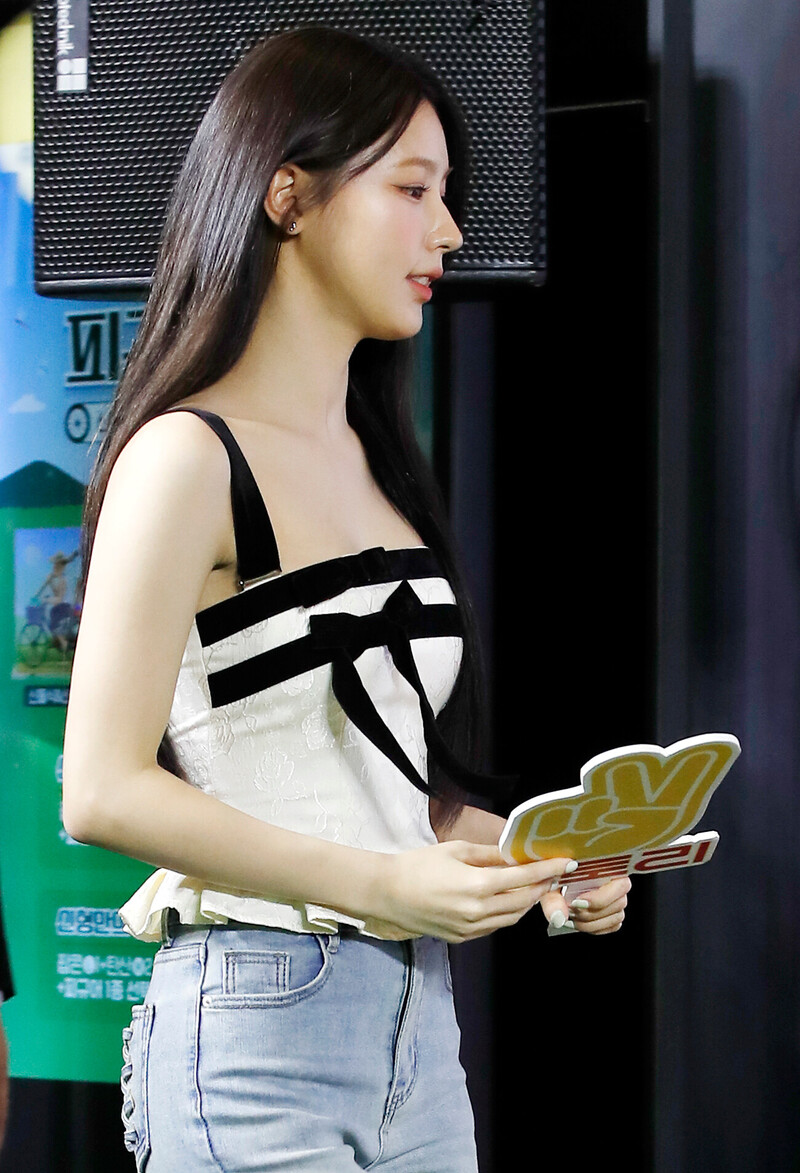 240805 Miyeon - 'Victory' VIP Premiere documents 4