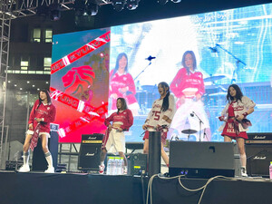 240926 APINK - at 'Kyung Hee University' Festival