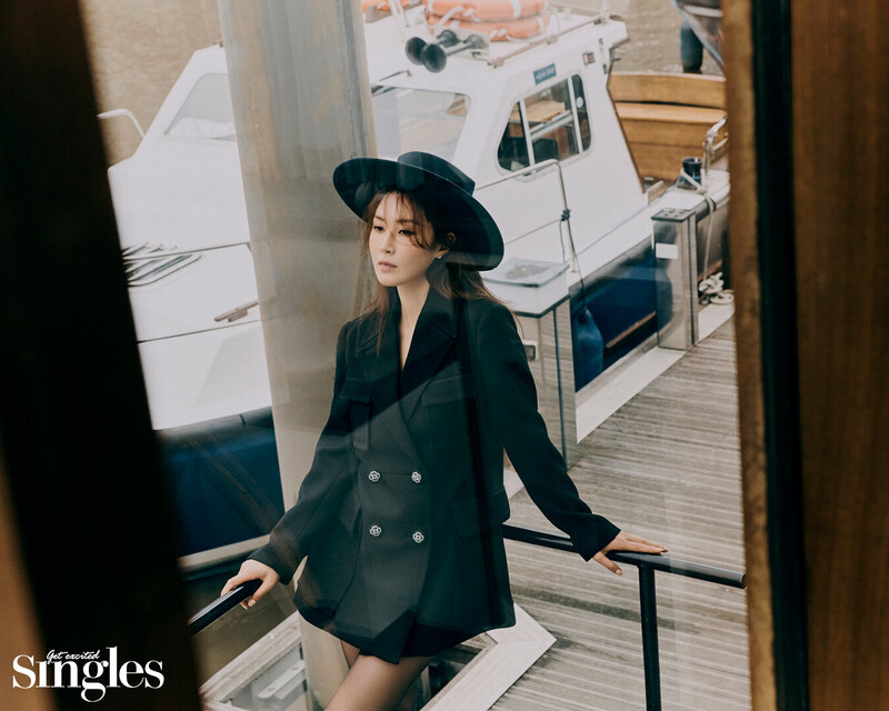 Kwon Yuri for Singles Korea | November 2023 documents 3