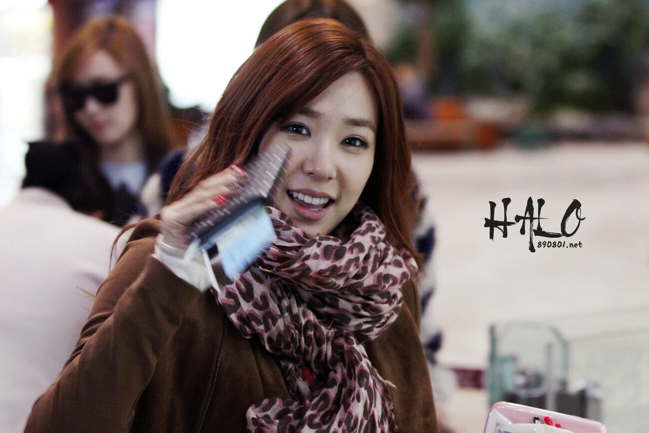 121204 Girls' Generation Tiffany at Gimpo Airport | kpopping