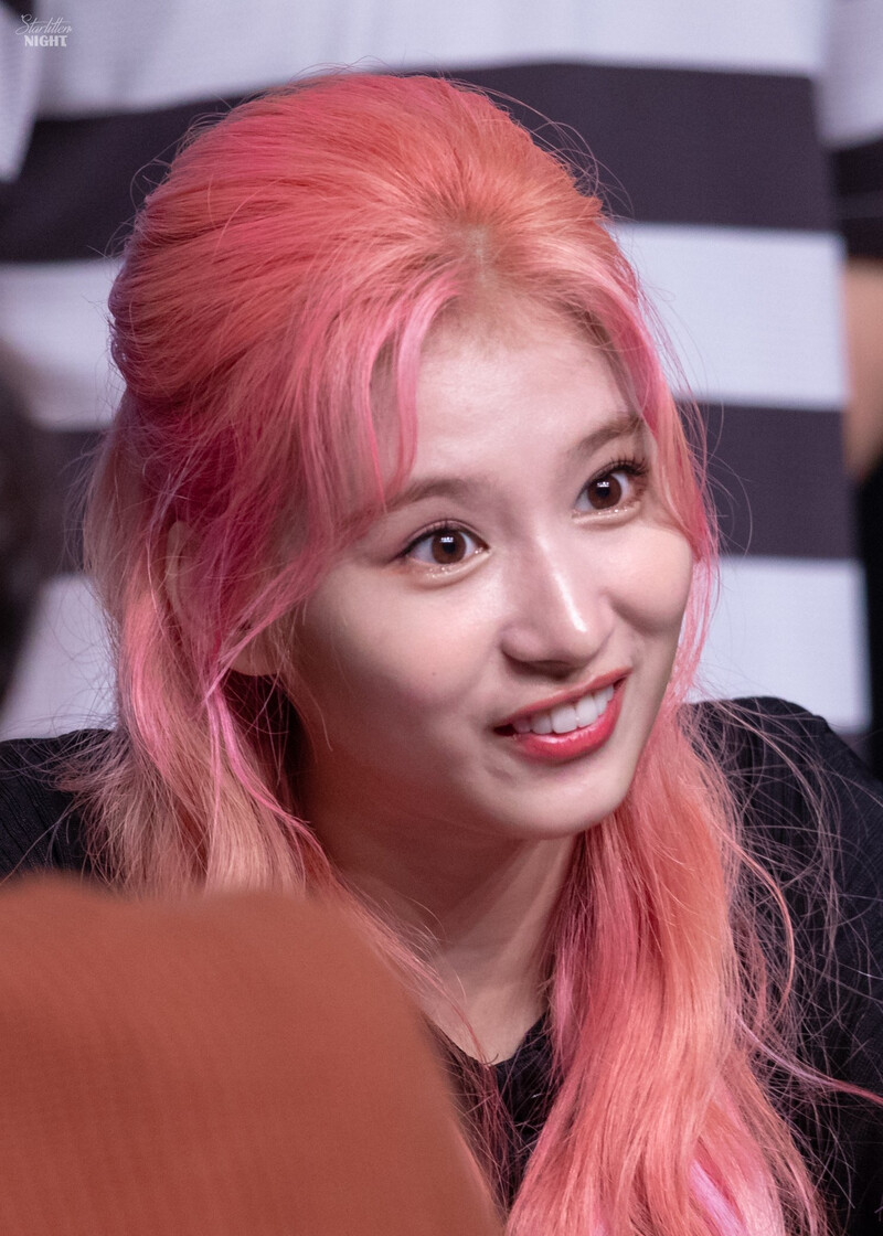 191005 TWICE Sana documents 21