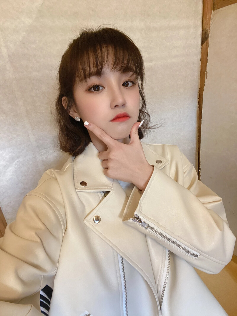 210318 Yuqi Twitter Update ((G)I-DLE) documents 3