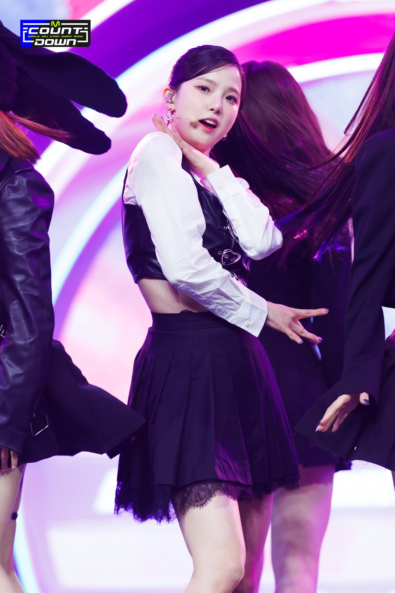 221013 Kep1er Yujin 'We Fresh' at M Countdown | kpopping