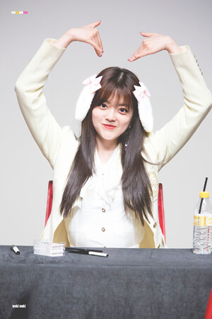 190608 Weki Meki Suyeon at 'LOCK END LOL' Fansign