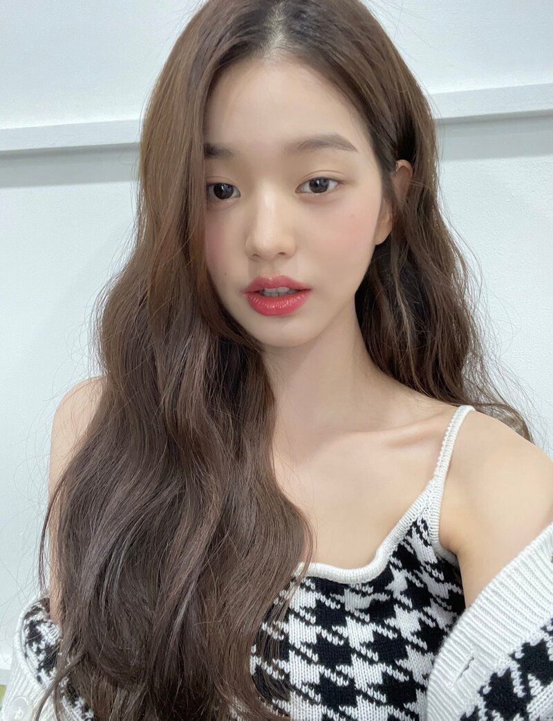 220717 IVE Twitter Update - Wonyoung documents 2