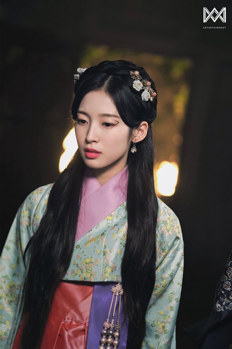 230108 WM Naver Post - OH MY GIRL Arin - 'Alchemy of Souls: Light and Shadow' Behind documents 14