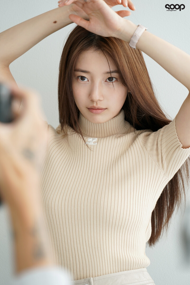 231127 SOOP Naver Post - Suzy - Cosmopolitan November 2023 Issue Behind documents 12