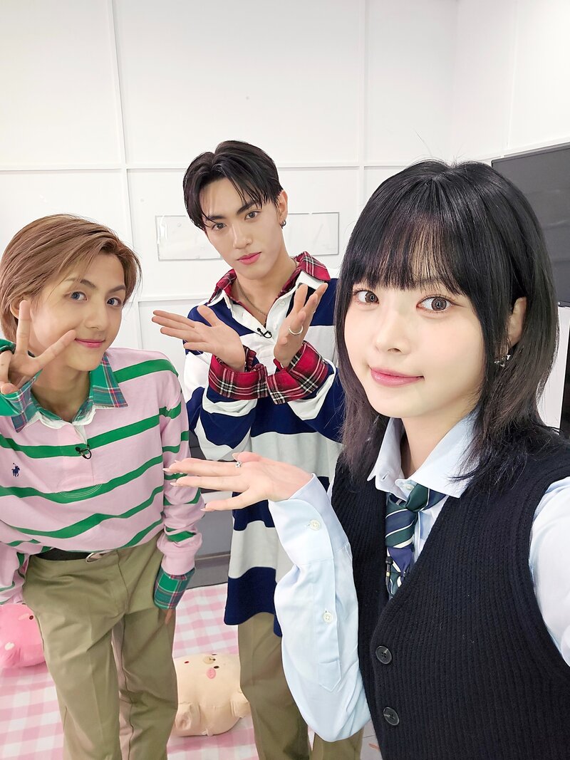 240523 - EUNCHAE Diary Twitter Update with Rex n Jo documents 1