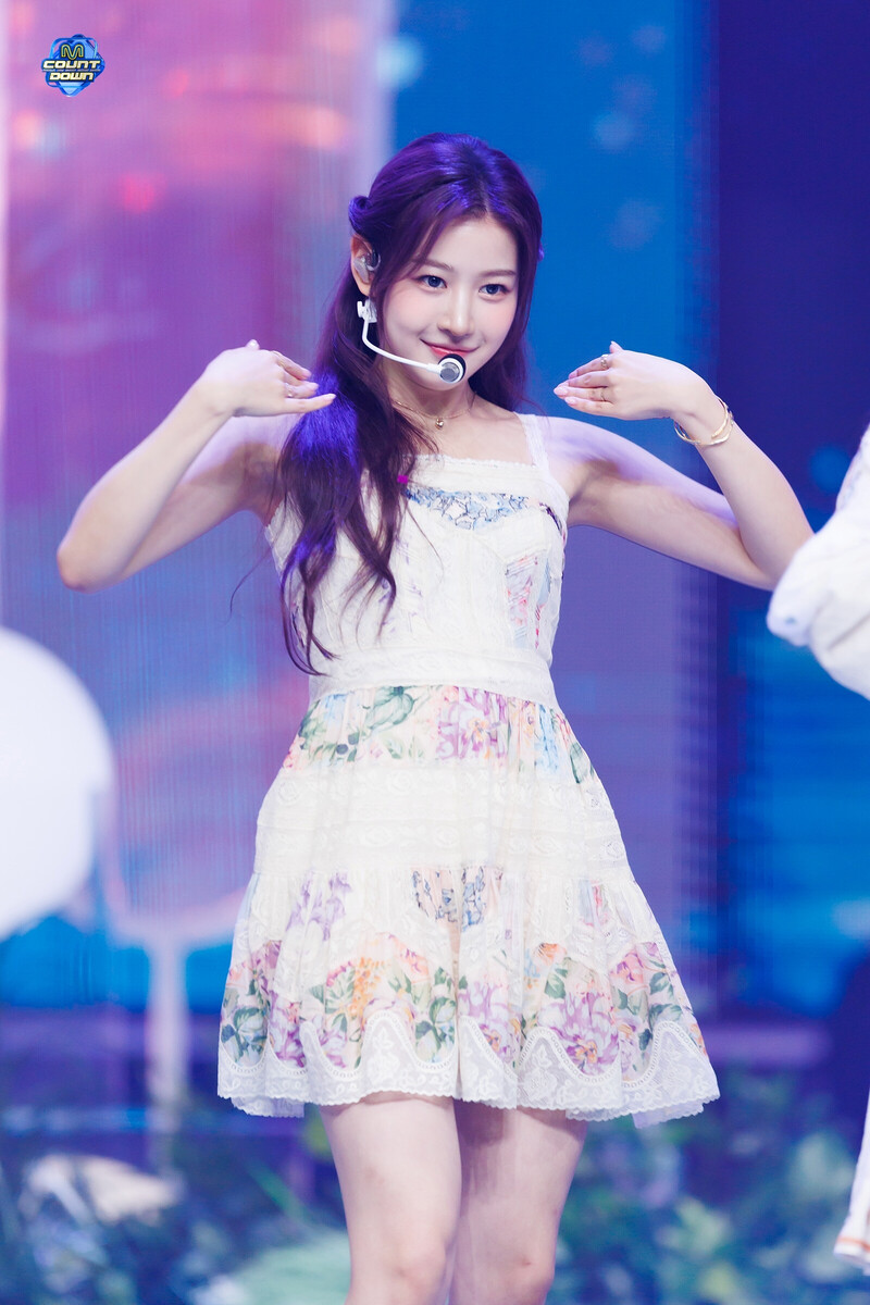 240926 FIFTY FIFTY Yewon - 'SOS' at M Countdown documents 10