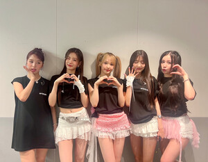 240727 WOOAH twitter update - 'WOOAH – LAND in Japan' concert pics