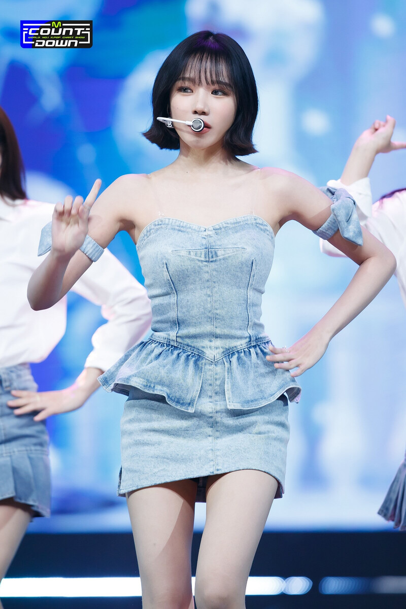 211014 Jo Yuri - 'GLASSY' at M Countdown documents 10