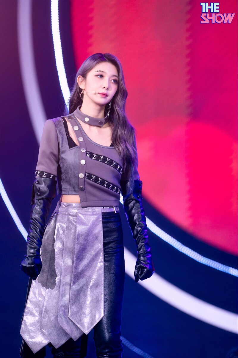 220426 Dreamcatcher Dami at The Show documents 1