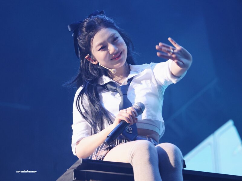 230226 aespa Ningning - 1st Concert 'SYNK : HYPER LINE' at Seoul Day 2 documents 4