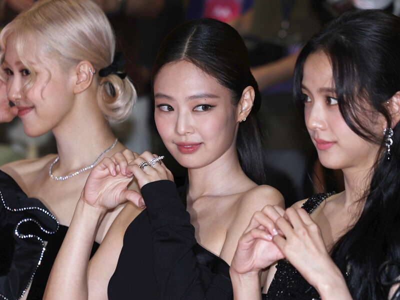 240809 Jennie - Pink Carpet Event for BLACKPINK 'BORN PINK World Tour in Cinema' documents 2