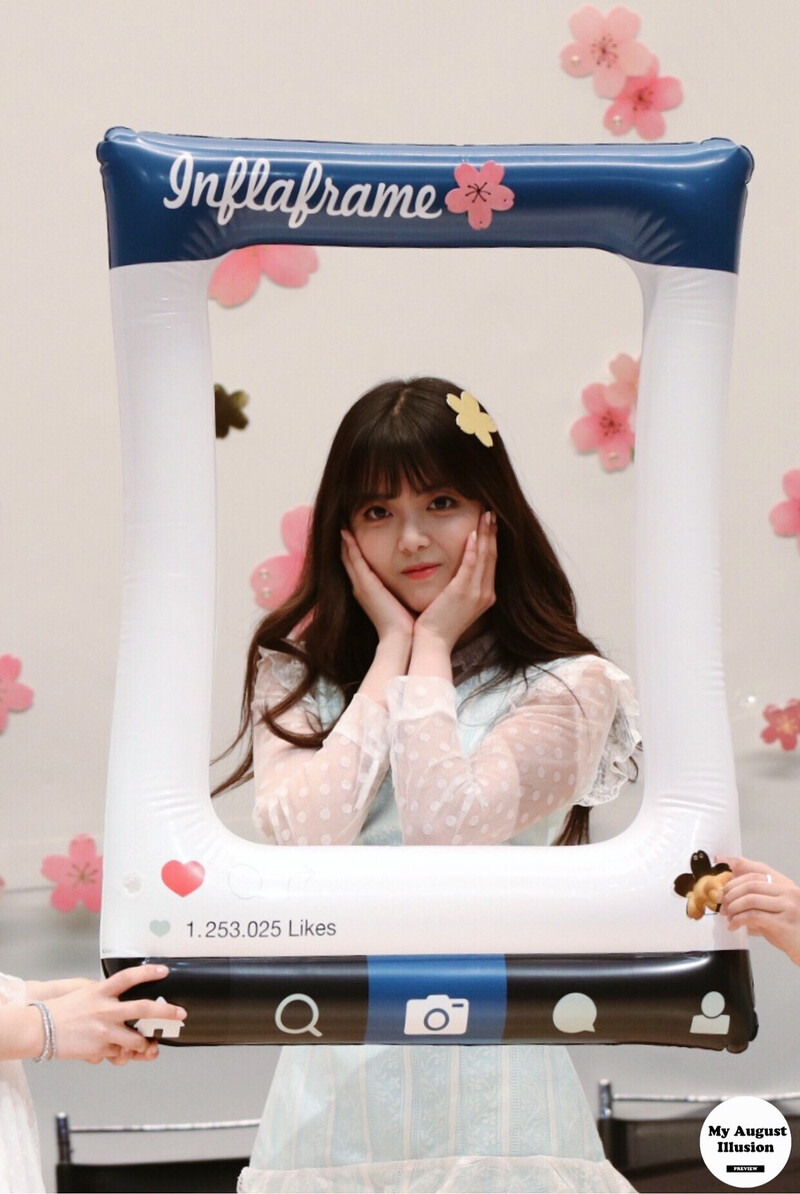 180415 Weki Meki Suyeon at Bundang 'Lucky' Fansign documents 4