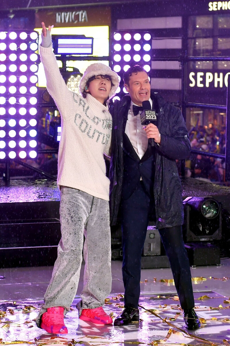 221231 j-hope at Dick Clark's New Year's Rockin Eve documents 9