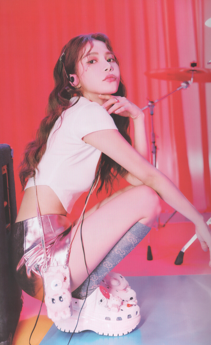 MAMAMOO 1st Single Album 'ACT 1, SCENE 1' [SCANS] documents 1