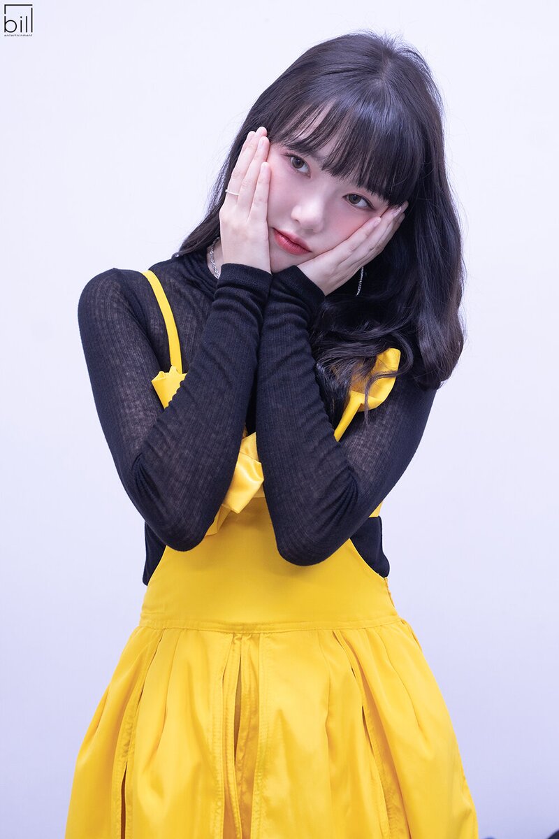 230920 Bill Entertainment Naver Post - YERIN 'Bambambam' Music show promotions behind documents 2