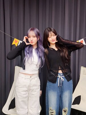240522 IVE TWITTER UPDATE WITH WONYOUNG & LIZ