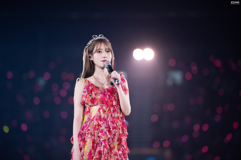 240501 EDAM Naver Post - IU - ‘H.E.R’ World Tour in Seoul Behind documents 3