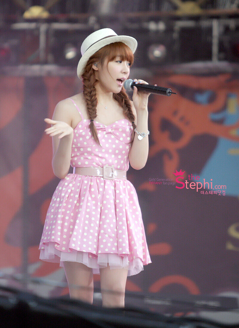 100821 Girls' Generation Tiffany at SMTOWN Live in Seoul documents 1