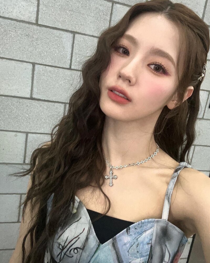 220323 (G)I-DLE Miyeon SNS Update documents 2