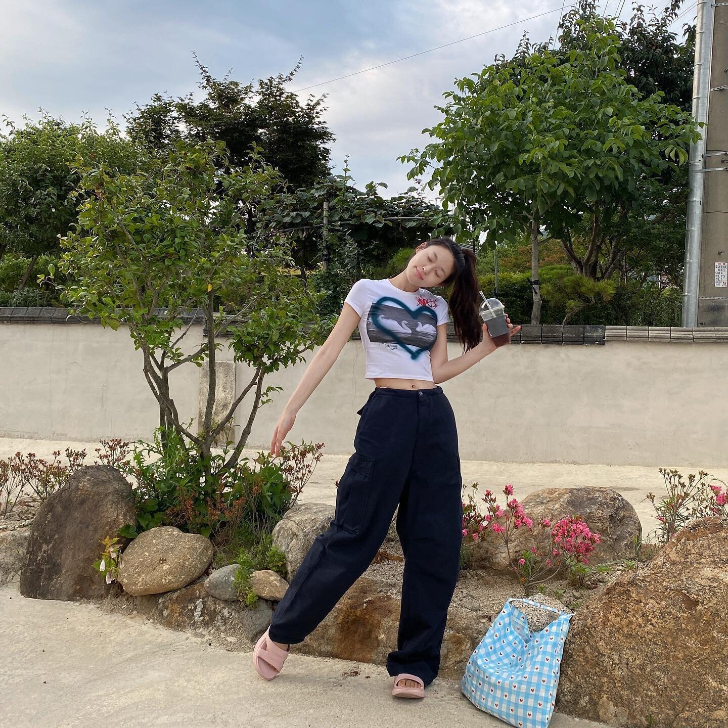 220616 AOA Seolhyun Instagram Update | kpopping