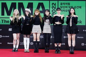 221126 STAYC at Melon Music Awards Red Carpet
