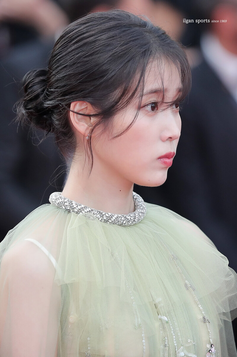220528 IU - 75th Cannes Film Festival Closing and Awards Ceremony Red Carpet documents 3