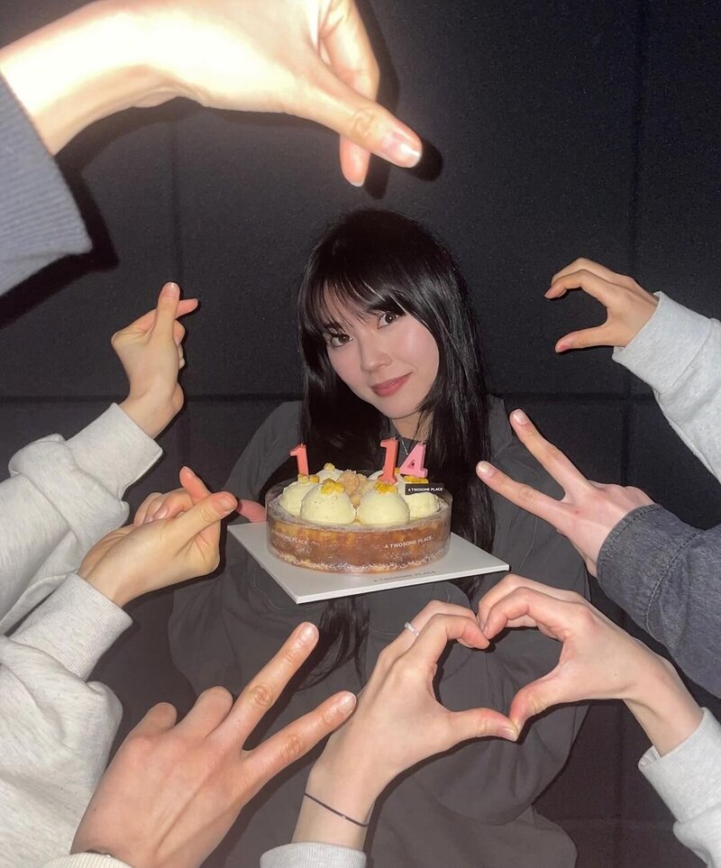 240114 - eite Instagram Update: YUISA's Birthday documents 3
