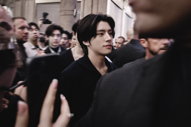 240918 JAKE AT PRADA SS25 WOMEN'S FASHIONWEAR EVENT IN MILAN FASHION WEEK documents 9