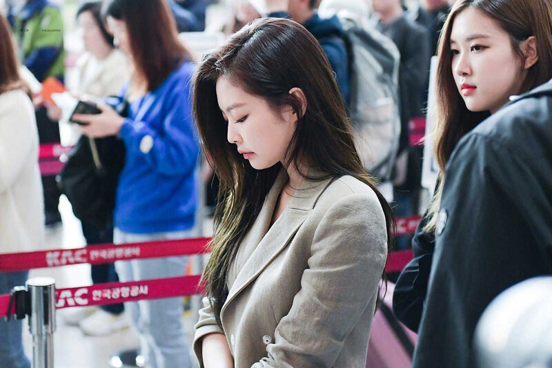 180420 - JENNIE Airport documents 6