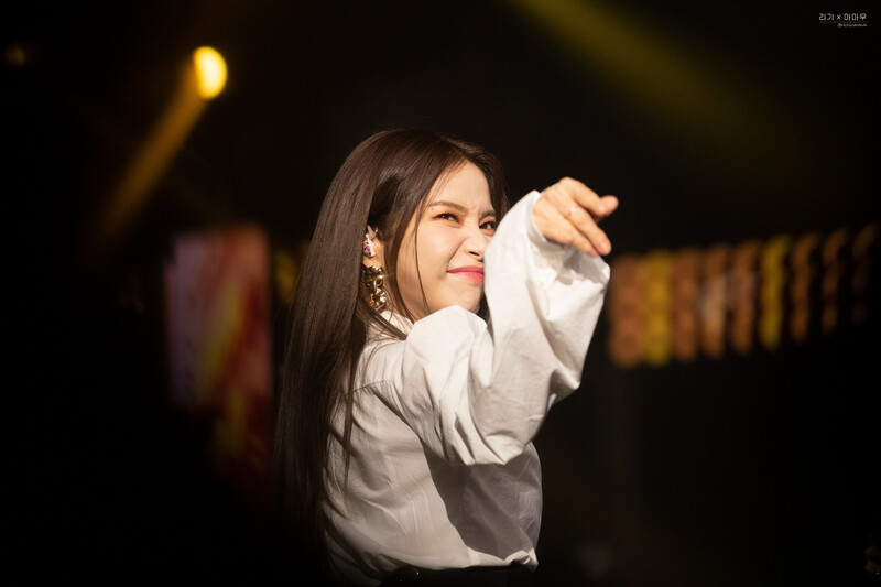 221119 MAMAMOO Solar - 'MY CON' World Tour  in Seoul Day 2 documents 14