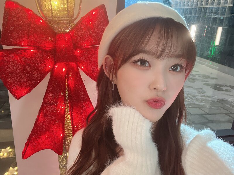 230101 LIGHTSUM Twitter Update - Yujeong documents 2