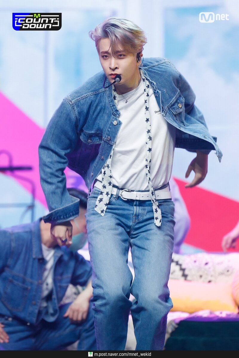 211007 Youngjae - 'Vibin' at M Countdown documents 1