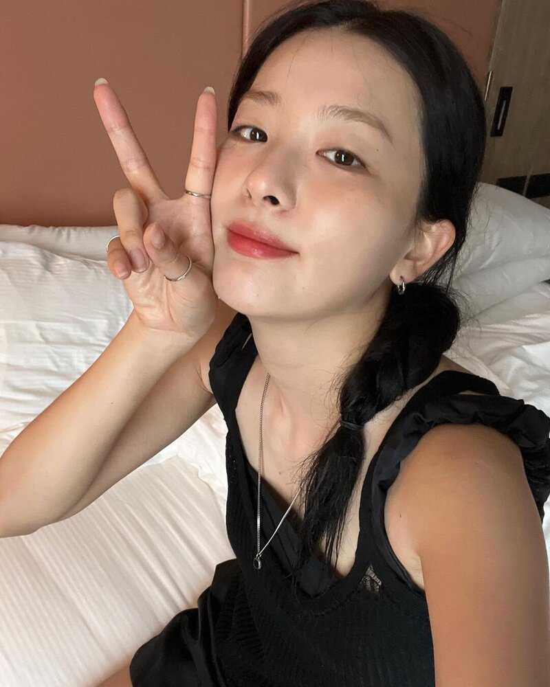 220803 Red Velvet Seulgi - Instagram Update documents 4