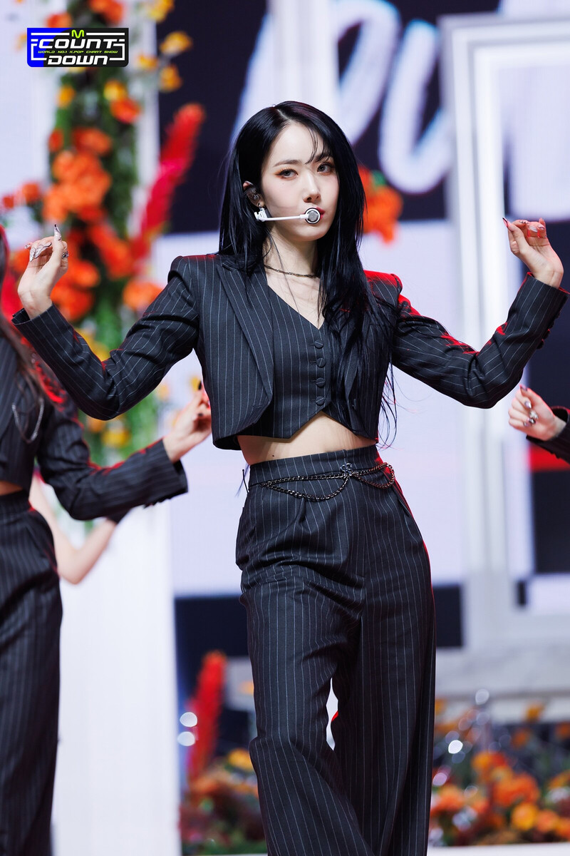 230202 VIVIZ Sinb 'PULL UP' at M Countdown documents 6