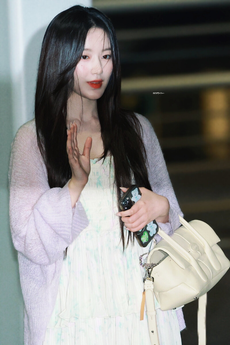 240418 (G)I-DLE Shuhua - ICN Airport documents 4