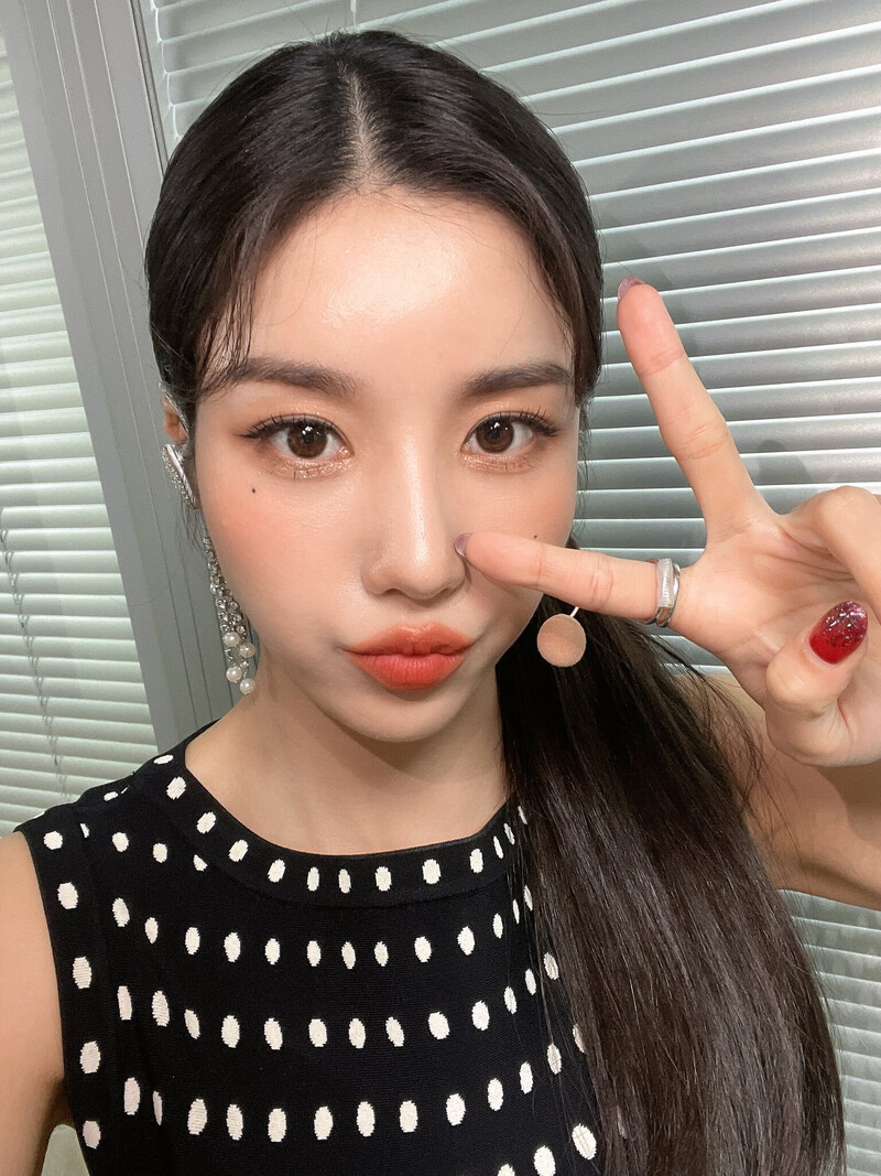 210903 Kwon Eunbi Twitter Update documents 4