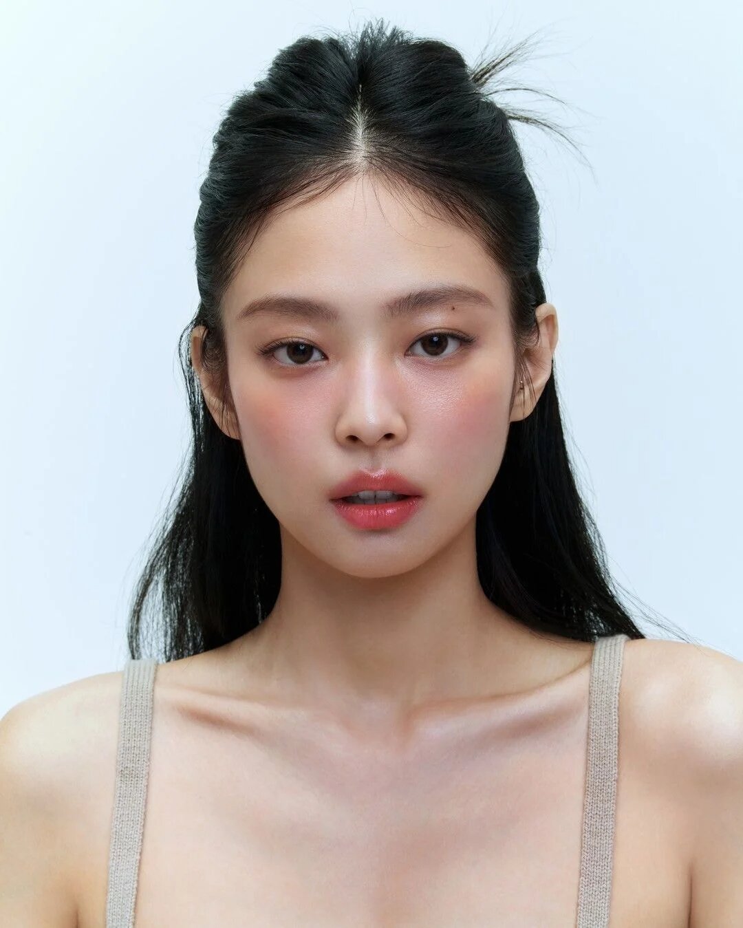 Hera Beauty Drops New Campaign Photos of Jennie + Korean Netizens ...
