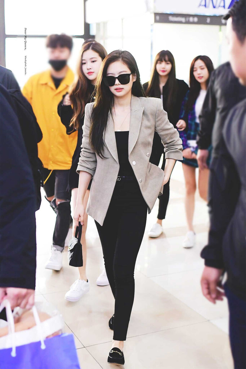 180420 - JENNIE Airport documents 9