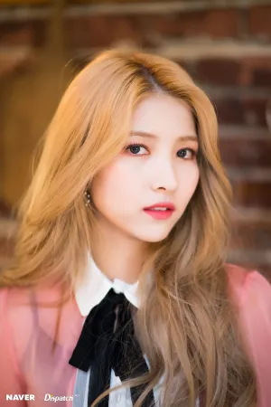  GFRIEND Sowon 'Sunrise' MV Shooting | Naver x Dispatch