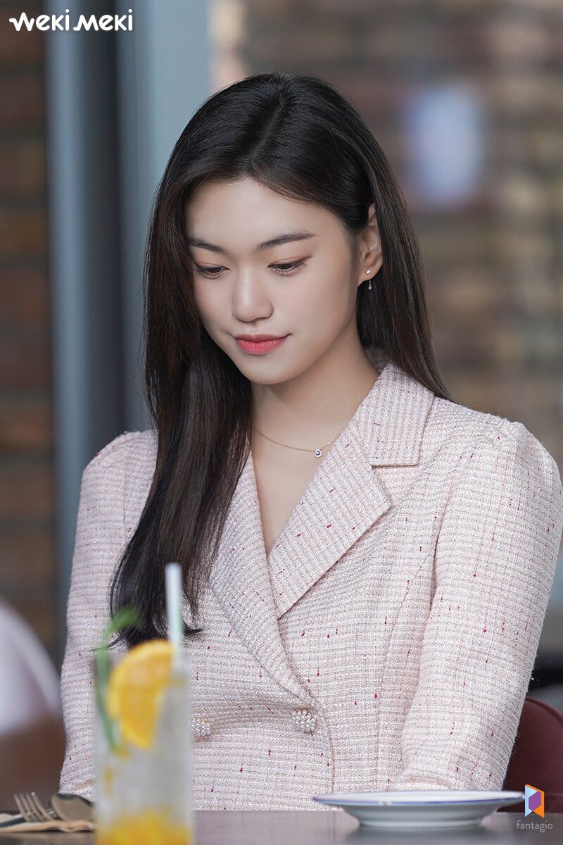 211028 Fantagio Naver Post - Doyeon's "One the Woman" Drama Behind documents 11