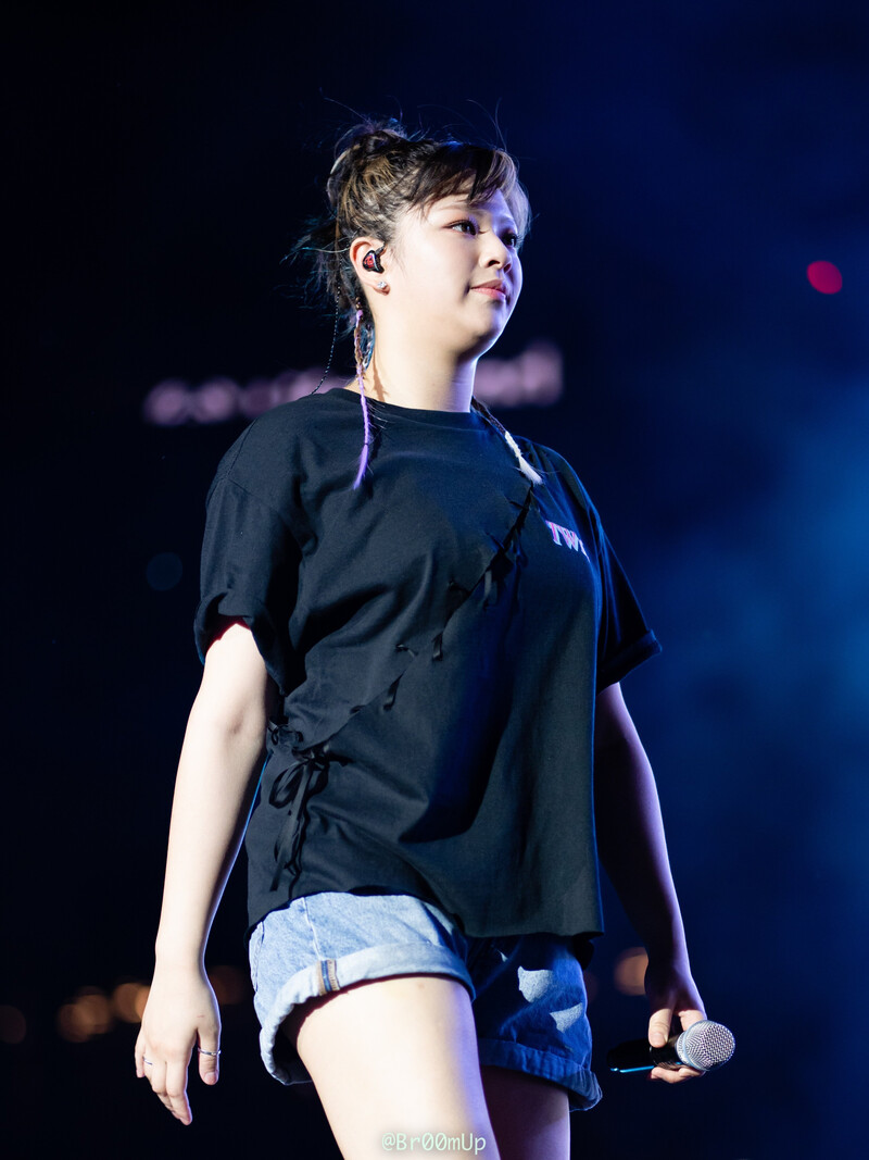 230709 TWICE Jeongyeon - ‘READY TO BE’ World Tour in Atlanta documents 1